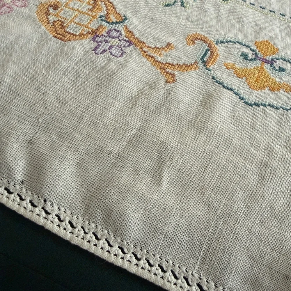 Vintage Hand Embroidered Linen Tablecloth Floral Cross Stitch White Lace 33